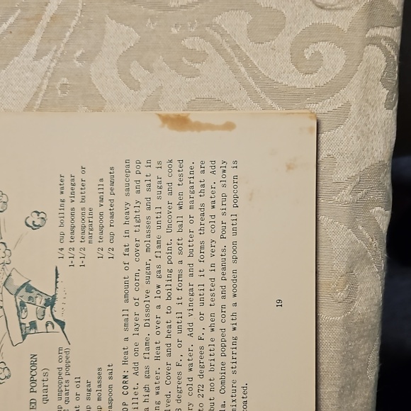 1955 Christmas Greetings Cookbook Vintage - Picture 6 of 10